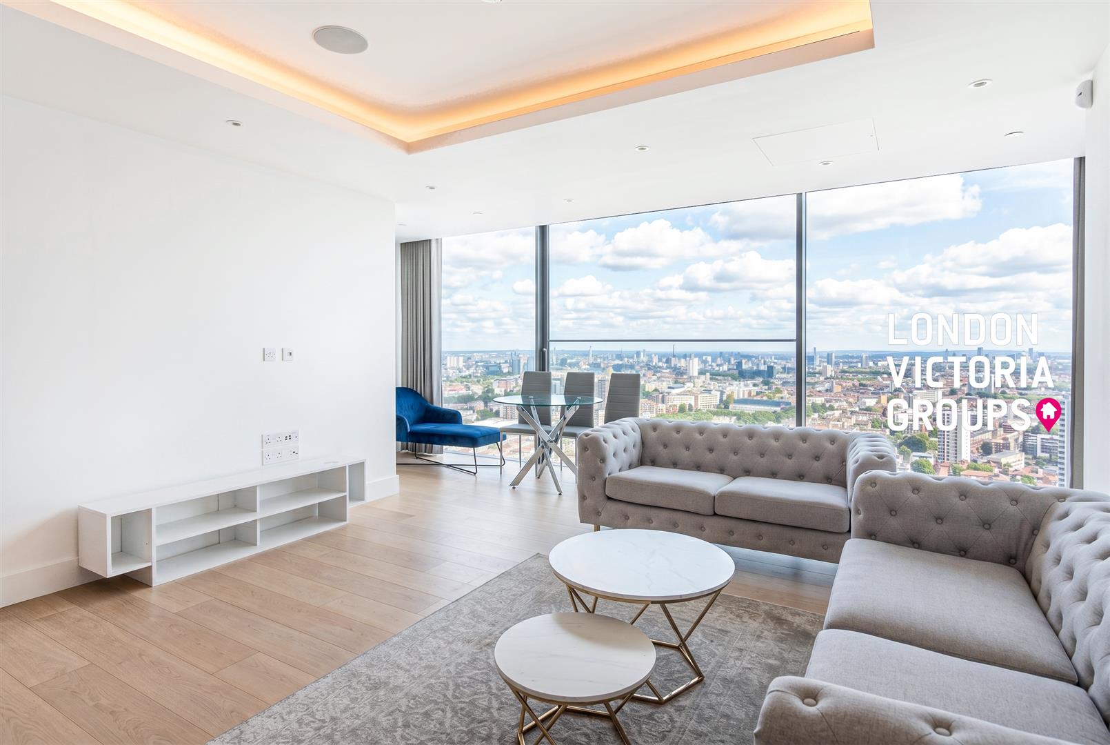 2 bed property in Carrara tower, 1 Bollinder Place, London